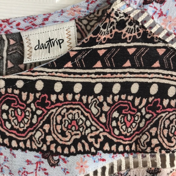 DayTrip Boho Inspired Floral Top - Picture 8 of 8